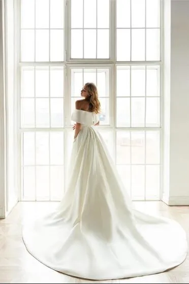 Anneprom Off the Shoulder White Ball Gown Simple Wedding Dress, Satin Bridal Gown APW0332