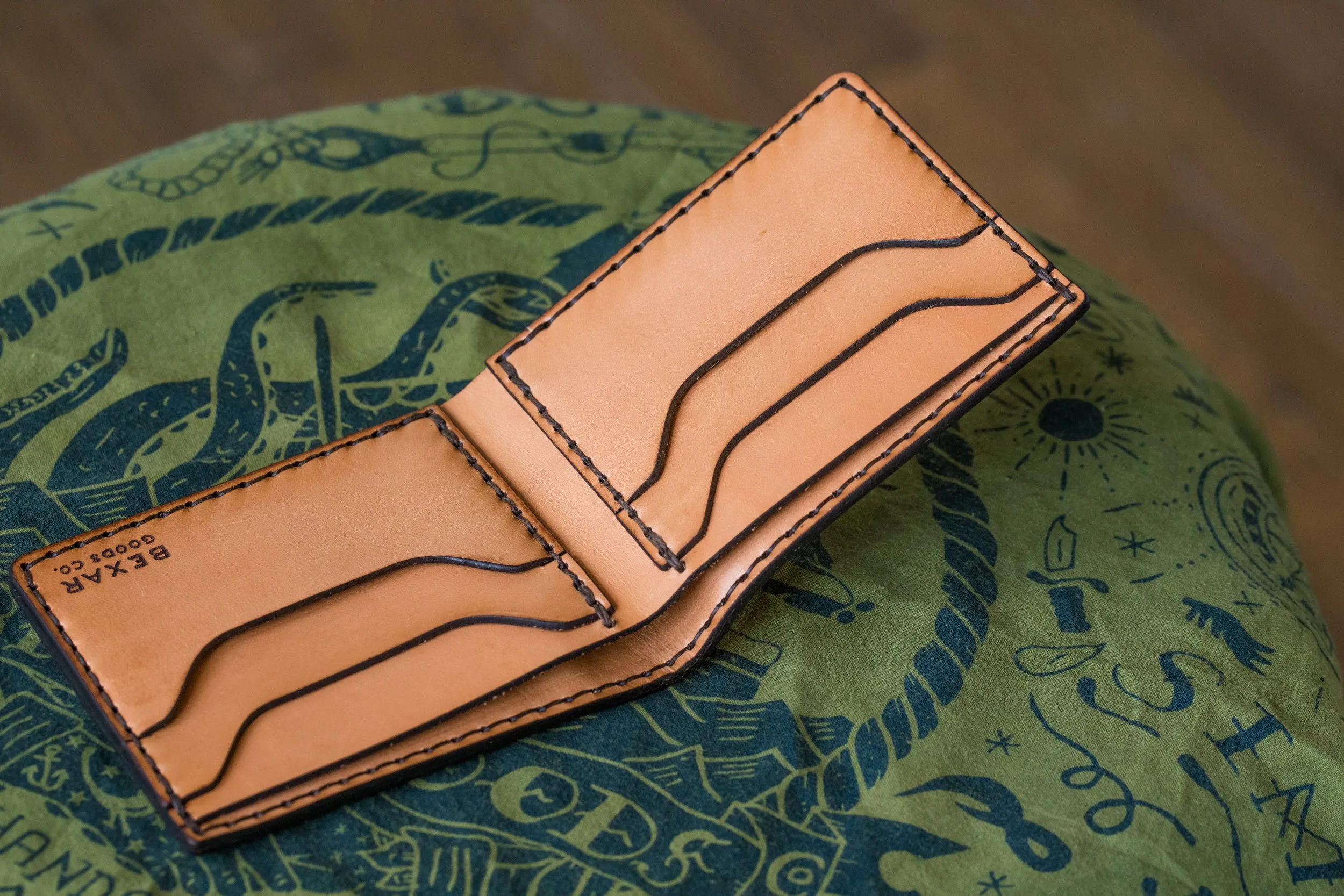 Classic 4 Bifold // Russet