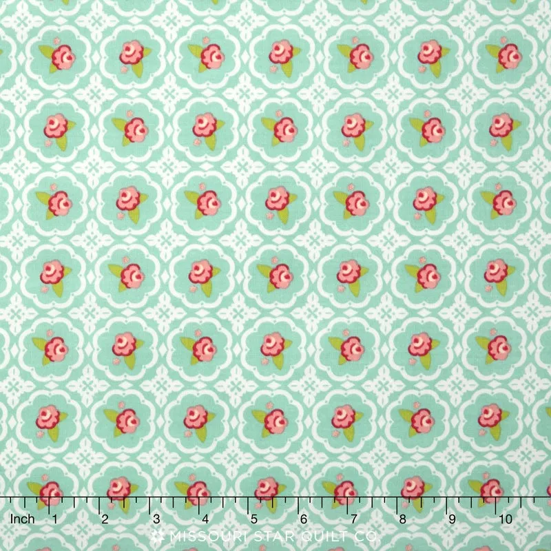 Hello Gorgeous - Gorgeous Rose Grid Mint Yardage