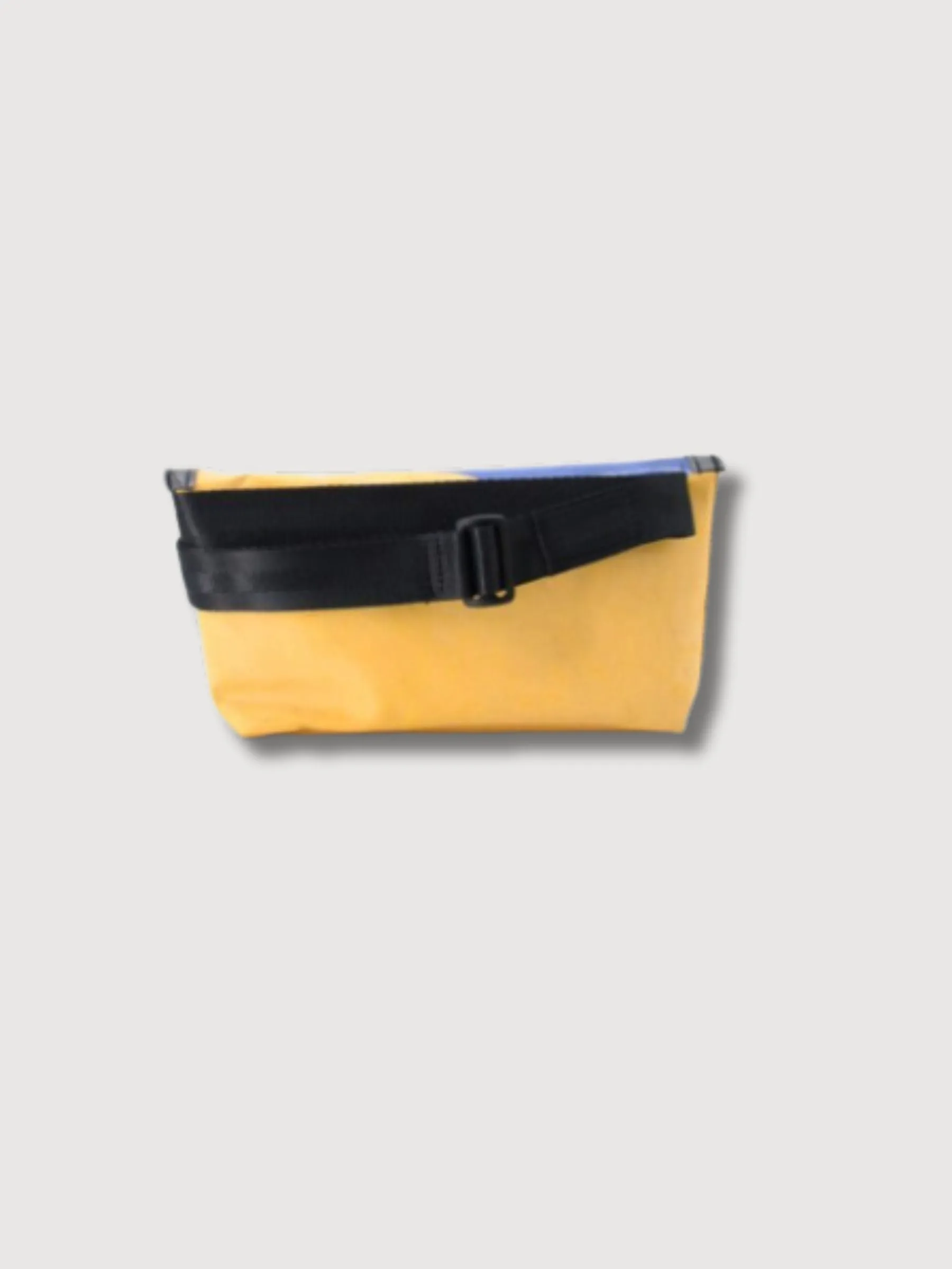 Hipbag F40 Jamie Yellow & Blue In Used Truck Tarps | Freitag