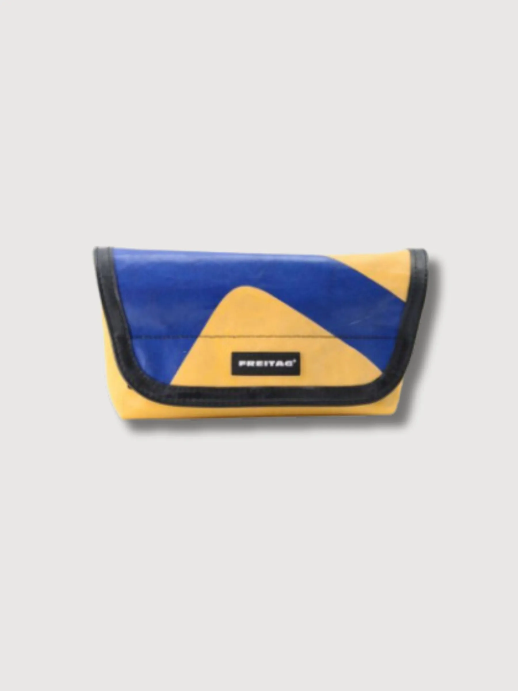 Hipbag F40 Jamie Yellow & Blue In Used Truck Tarps | Freitag