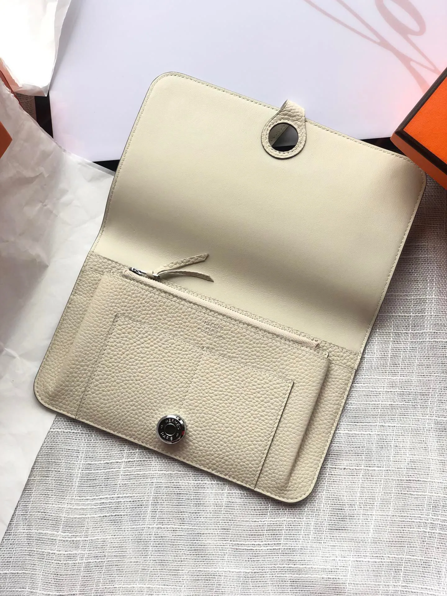 HM Dogon Wallet 20 Beige Togo Shw