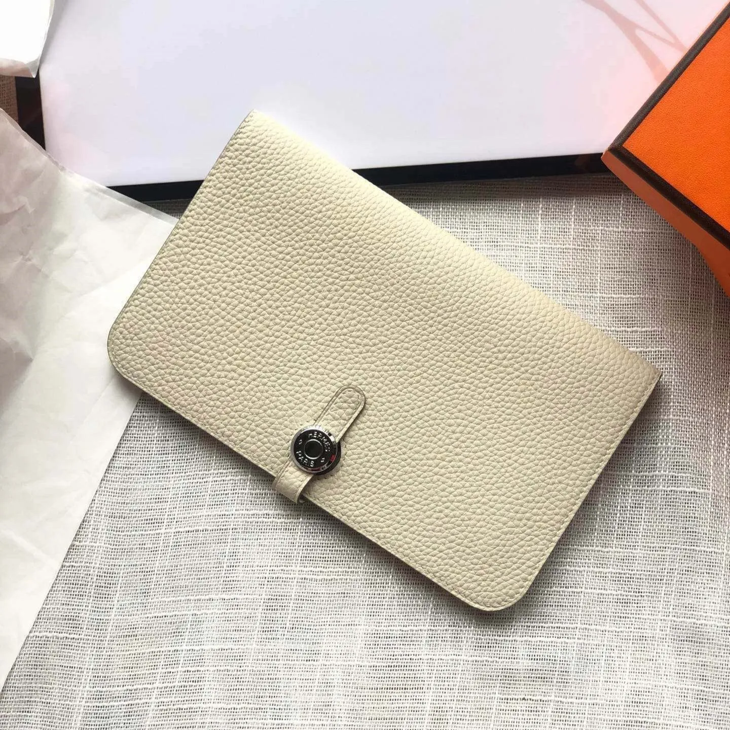 HM Dogon Wallet 20 Beige Togo Shw