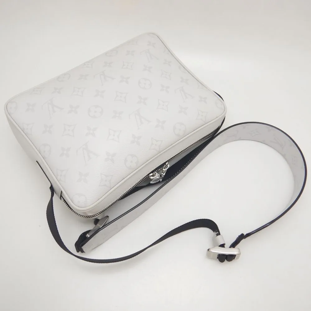 Louis Vuitton Outdoor Messenger Pm